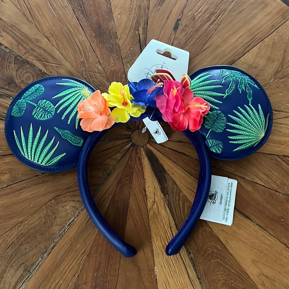 Disney Encanto themed mouse ears headband featuring fabric flowers New - Picture 1 of 10